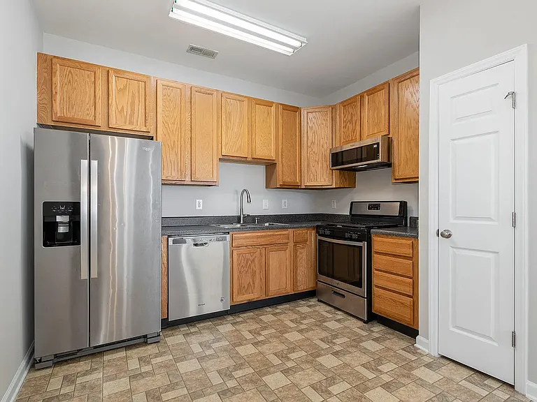 1211 Canyon Rock Ct #103 — Photo 12