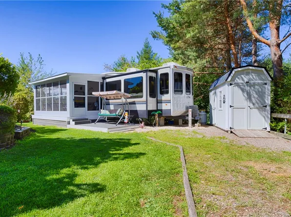 1475 W Townline Rd, Phelps, NY 14532