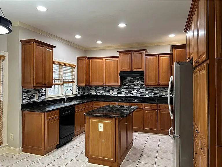 2476 Sewell Mill Rd — Photo 15