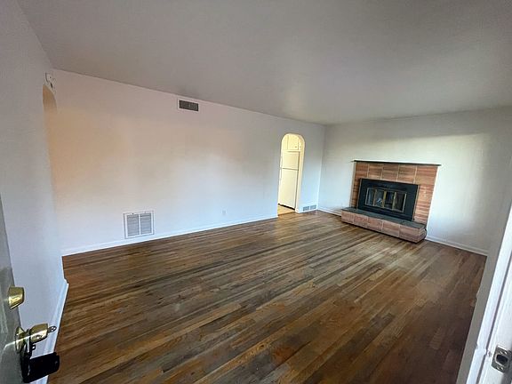 4th image of 513 W Uintah St #1