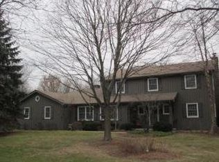 7160 Great Hill Rd, Crystal Lake, IL 60012