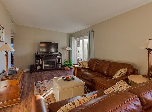 3rd image of 3123 Ingalls Ave APT 3C