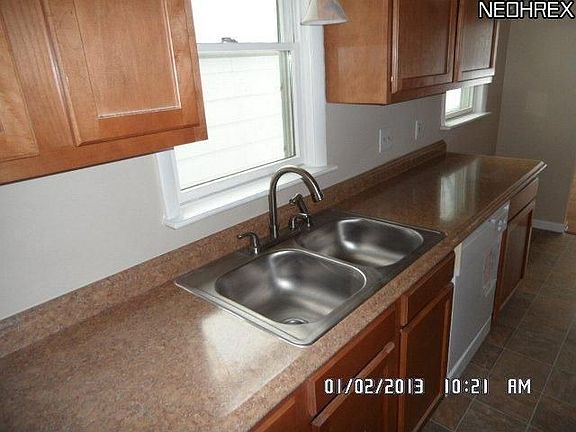 2nd image of 27274 Dunford Ave