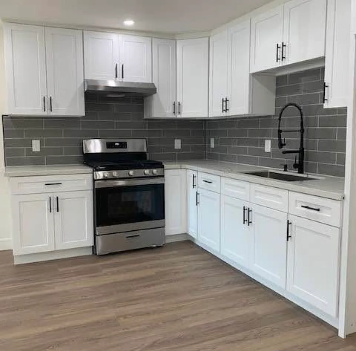 2 bed, 900 sqft, $2,800 — Photo 1