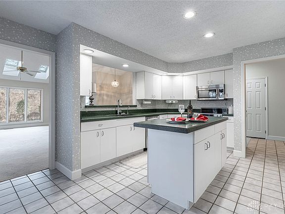 4th image of 666 Renolda Woods Ct