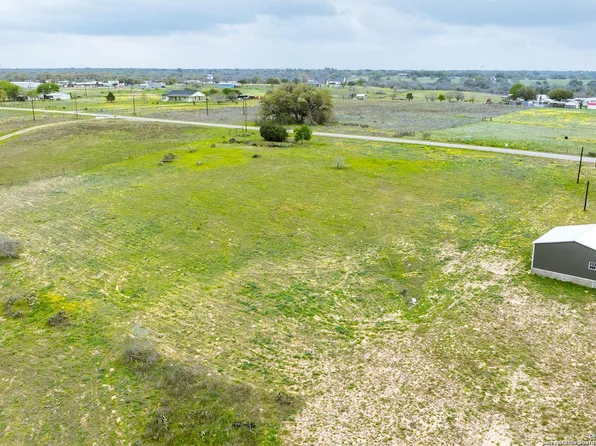 1012 encino hills LOT 25, Floresville, TX 78114