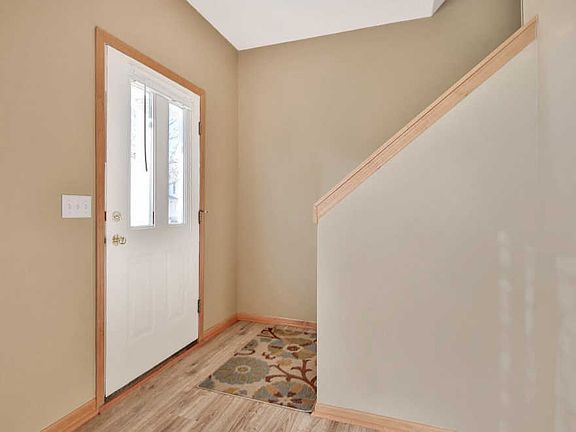 4th image of 6635 Lamplight Dr