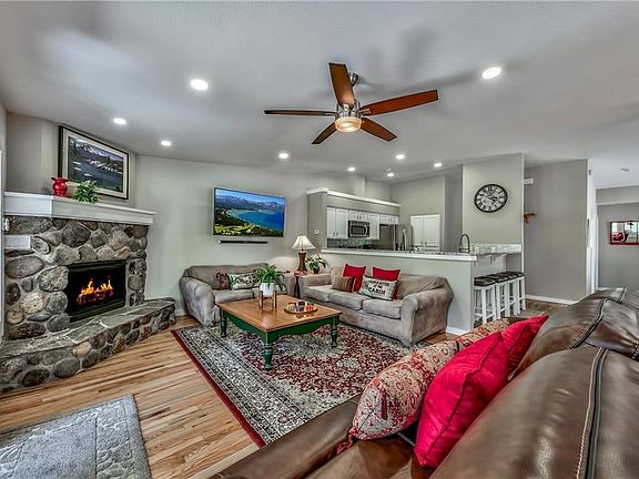 2nd image of 929 Northwood Blvd #10