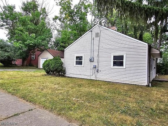 3rd image of 4181 E 160th St