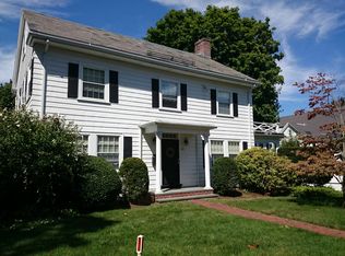 26 Crest St, West Roxbury, MA 02132