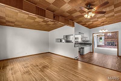 1st image of 1131 Corinne St