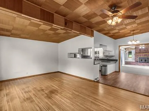 1131 Corinne St, Jackson, MO 63755