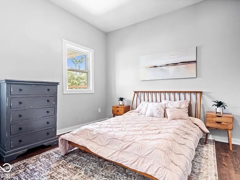 1302 Laurel St — Photo 12