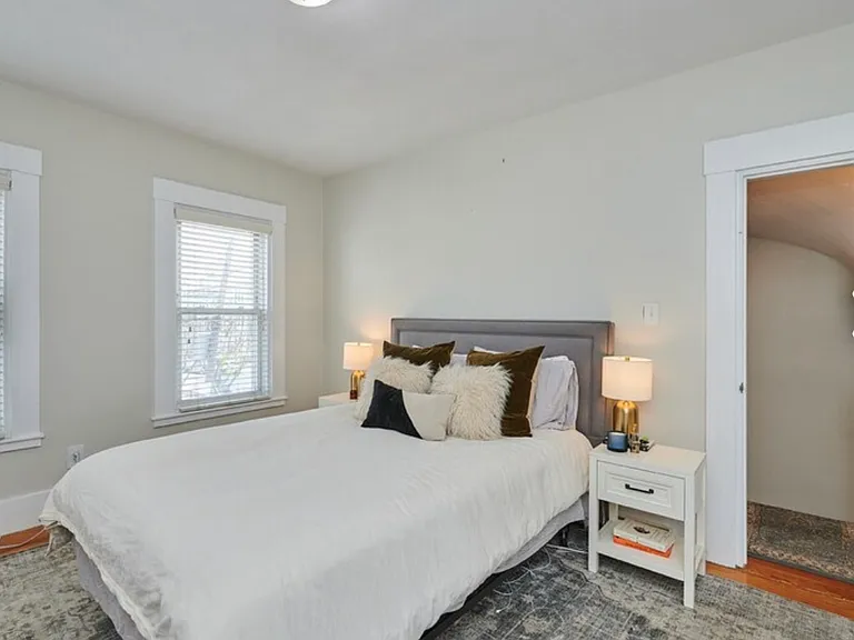 37 G St — Photo 6