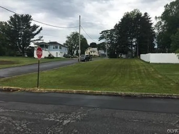 8th & Alum St, Lehighton, PA 18235