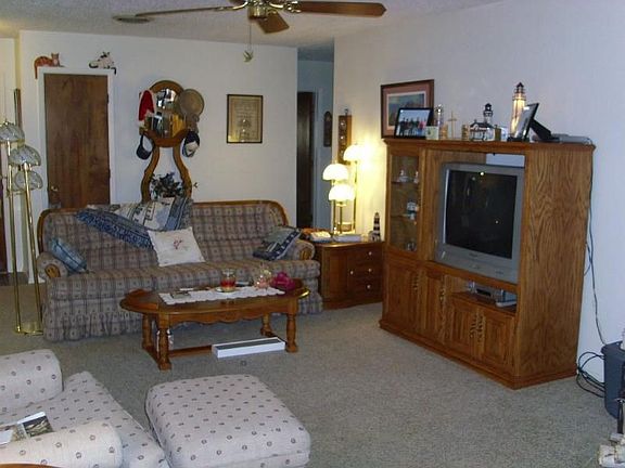 3rd image of 1415 Scenic Dr