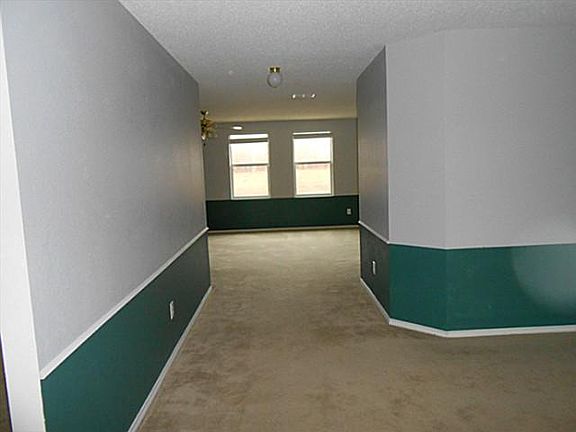 3rd image of 716 Hanceville Way