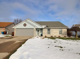 1404 Chestnut Ct, Auburn, IN 46706