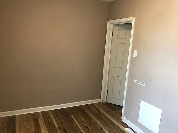 Bed room