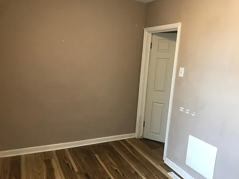 Bed room