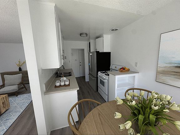 3rd image of 8619 Belford Ave APT 19