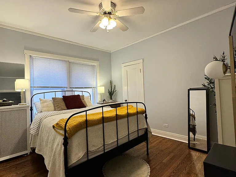 2054 W Farwell Ave #2 — Photo 15