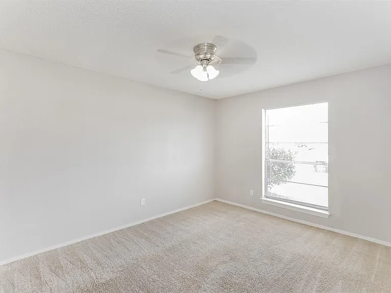 2512 Whitson Way — Photo 11