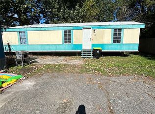 111 Rivermont Dr Trailer 38, Newport News, VA 23601