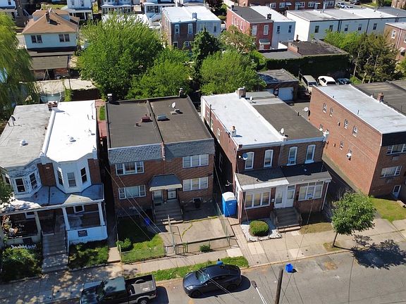 3rd image of 6036 Lawndale Ave