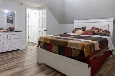 4 bed, 1920 sqft, $4,000 — Photo 4