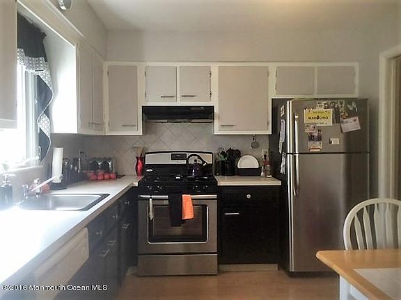 3rd image of 110 Northumberland Dr
