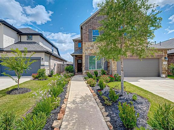 4th image of 2542 Amethyst Isle Ln