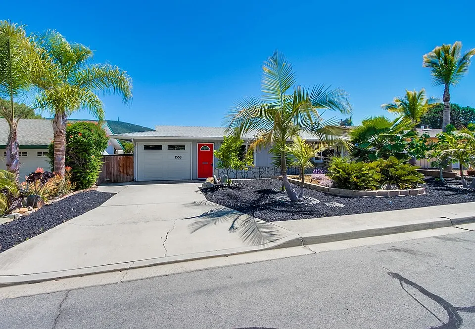 1553 La Casita Dr