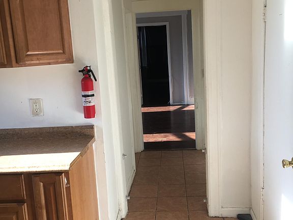 4th image of 140 S 13th St #2