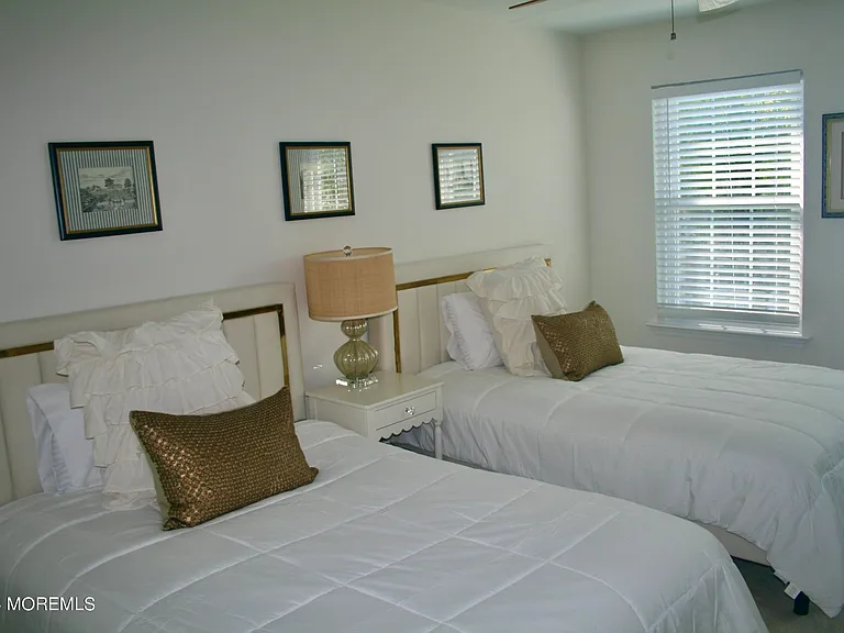 16 Apple Dr — Photo 15