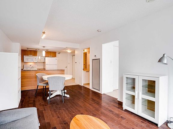 2nd image of 38 Grenville St #1206