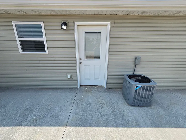 101 Goldfinch Dr — Photo 39