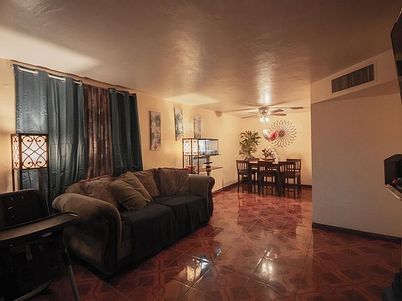5th image of 3005 W Heatherbrae Dr
