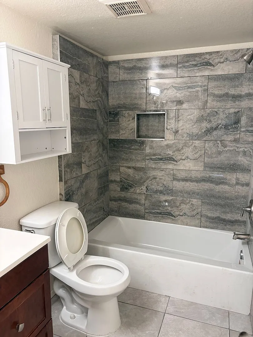 1 Bedroom/1 Bathroom/Loft/1 Car Garage Condo In Mesa (Brown Rd & Center St) — Photo 4