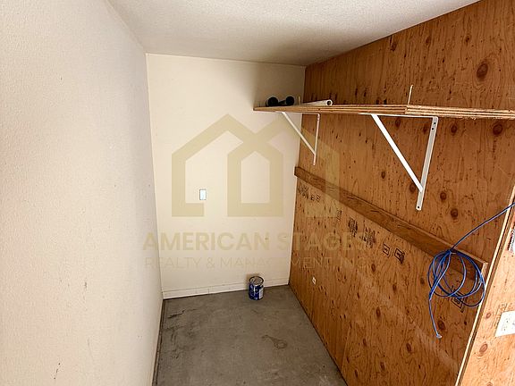 5th image of 121 N North St