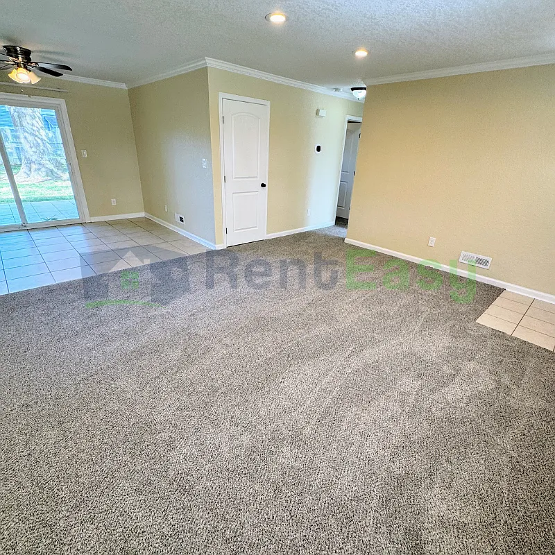 Building Photo - 949 Redwood Cir