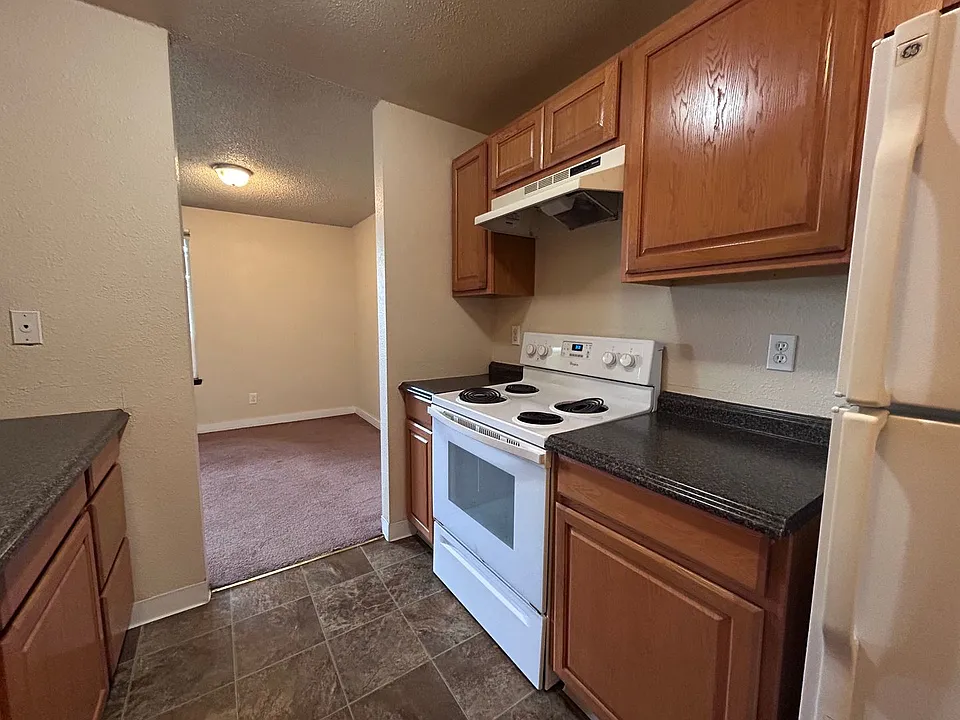 1530 Franklin St #3