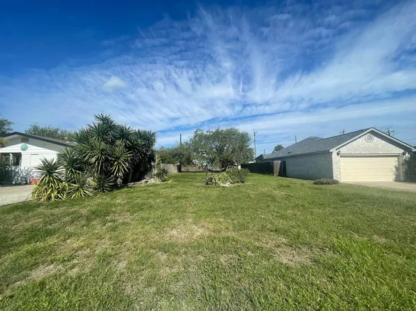207 E Washington St, Pt Isabel, TX 78578