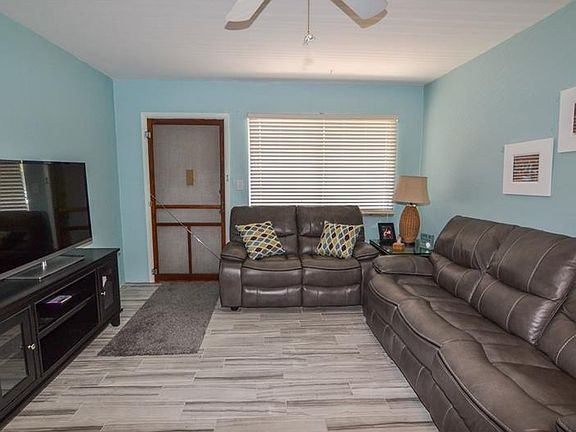 3rd image of 6700 1st Ave S APT 202