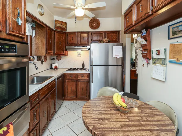 20-37 37th Street image 11 of 24