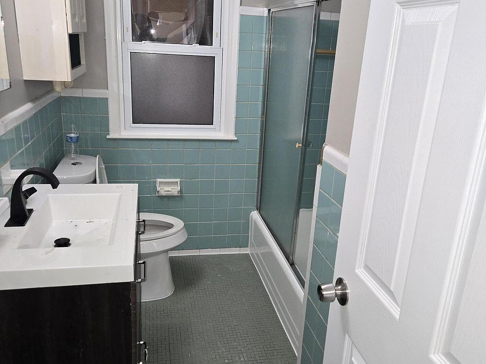 20542 Ashton Ave, Detroit, MI 48219 | Zillow