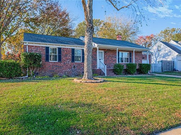 2nd image of 1761 Legare Ln