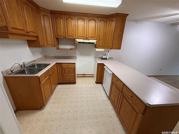 4th image of UNIT 6-108 6th AVENUE E