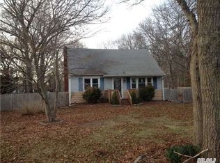 167 Robinson Ave, Medford, NY 11763
