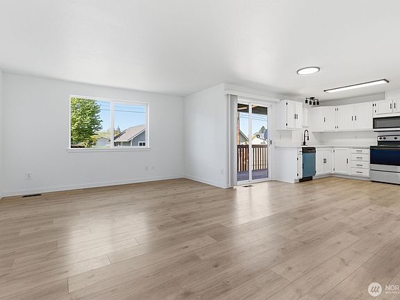 2nd image of 751 SW William Avenue